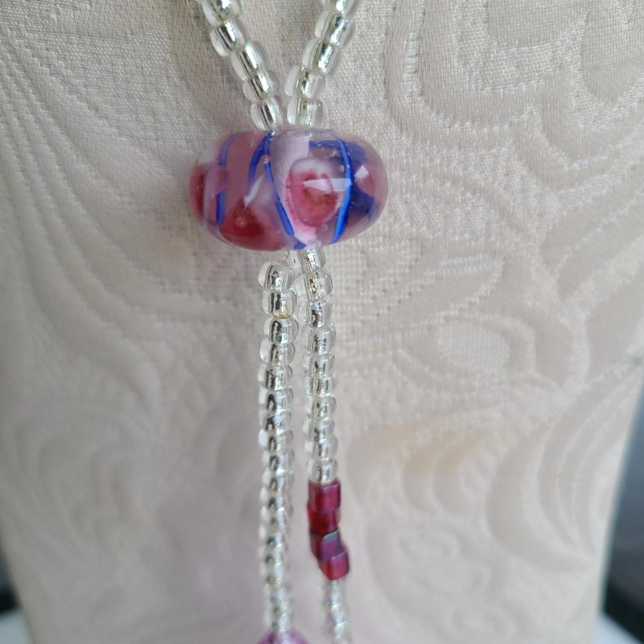 Collar de cuentas de vidrio con corazón de plata y cuentas de lámpara de violín PA1021 – photo 4